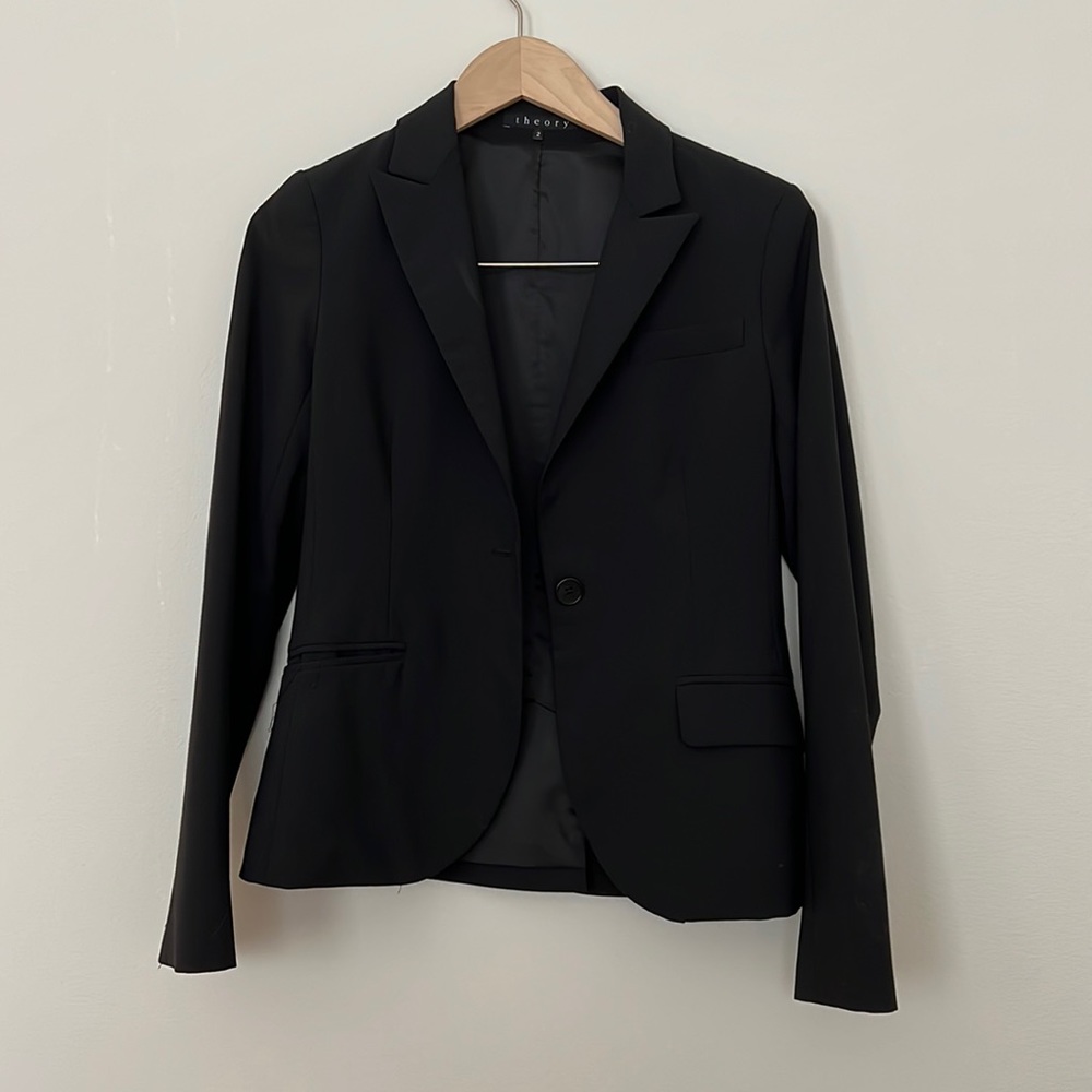 Theory blazer size 2